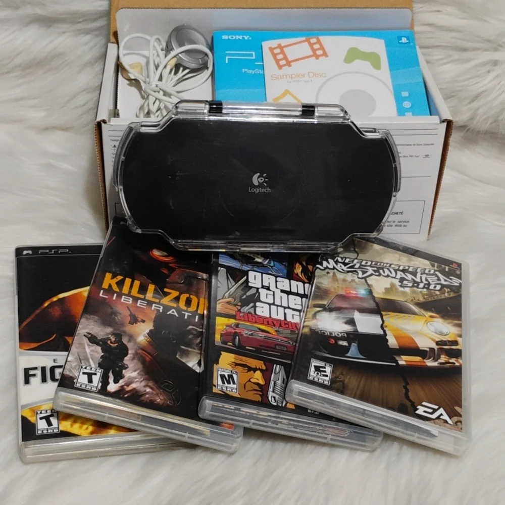 (#11) Sony PSP PlayStation Portable Value Pack Console/ 4 Games Like New